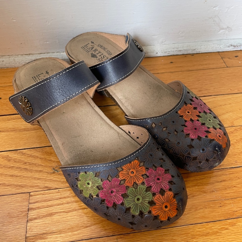 Women’s size 41 Sandals from Spring Step Shoes’ L’Artiste Collection